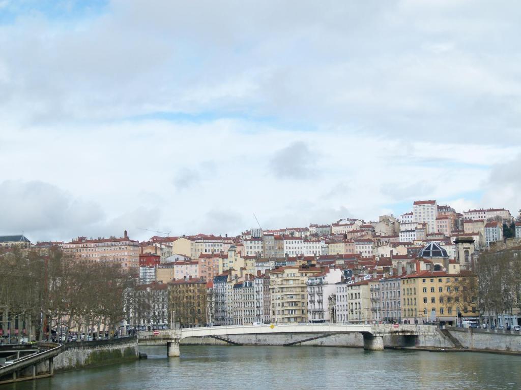Perrache Sainte Blandine Apartment Лион Екстериор снимка